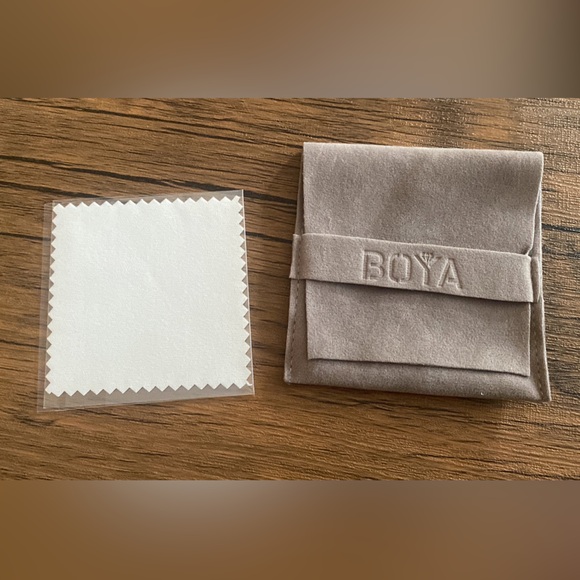 NIB Sterling Silver Moissanite Studs - Picture 5 of 10